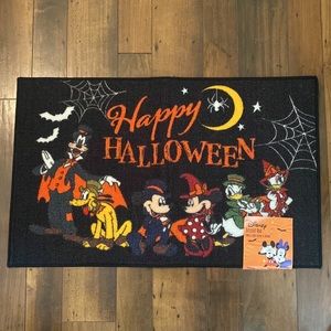 Disney Mickey and friends NWT Halloween Accent Rug 🎃